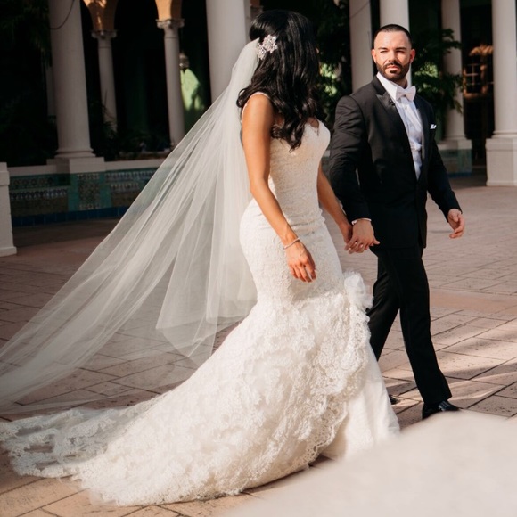 Ines Di Santo Wedding Dress - Picture 6 of 7